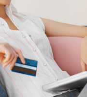 7 ways in which credit cards beat debit cards